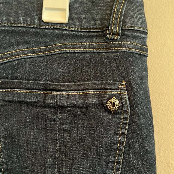 Democracy “Ab”solution Jeans - Size 10 - Picture 6 of 8